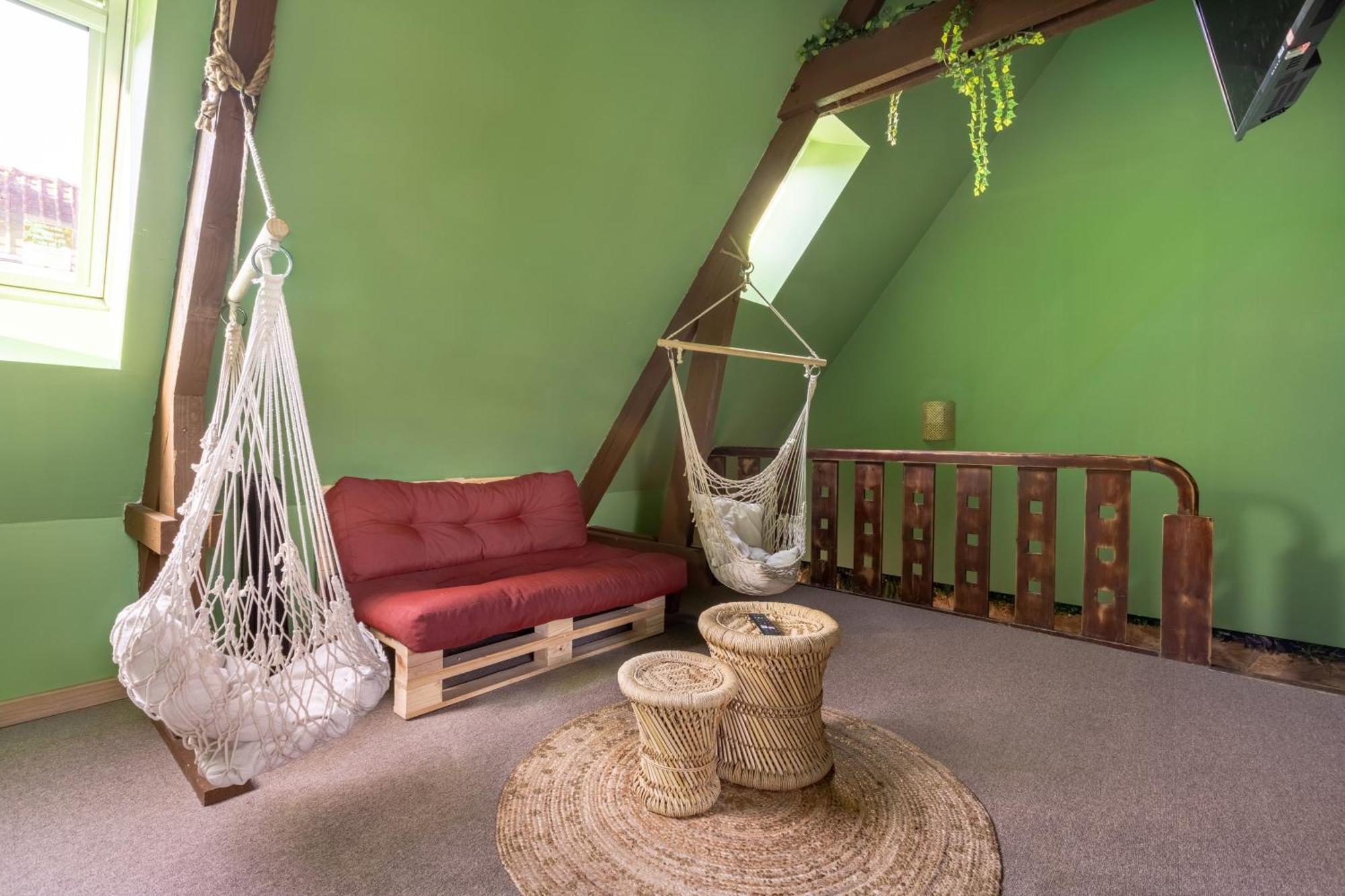 Apartment La Kabane , Proche Centre Et Avec Experience Decoration Jungle Unique Le Portel